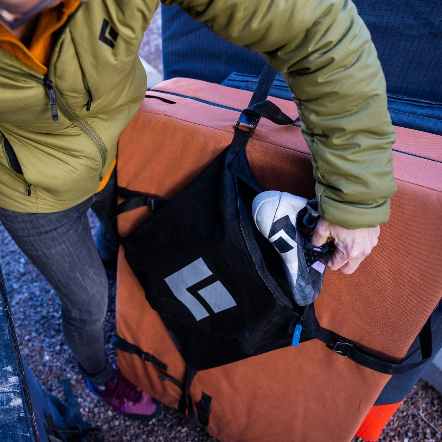 Black Diamond Piggyback Carrying System 4 Black Diamond Piggyback Carrying System - Image 2