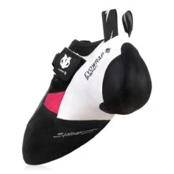 Evolv Zenist Pro -Rock Climbing Series Store a8040fd8 9cbb 49bf a254 94d37ccf34bd evolv 600x600 2x d0844058 8a1b 42f7 9bdf e8baacd59af5