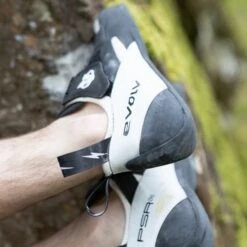 Evolv V6 -Rock Climbing Series Store evolv.v6.climbinh.shoe3